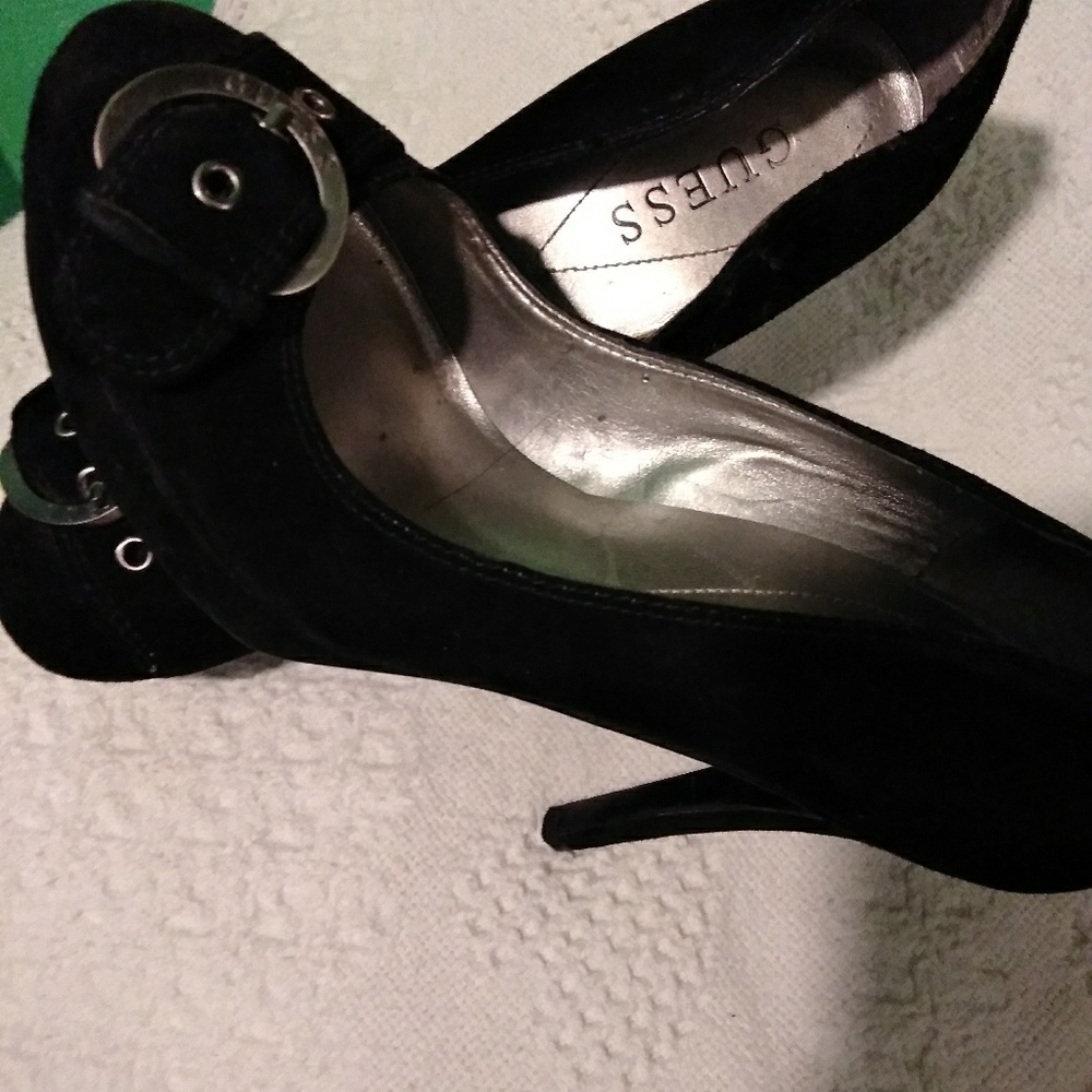 Guess shoes size 6